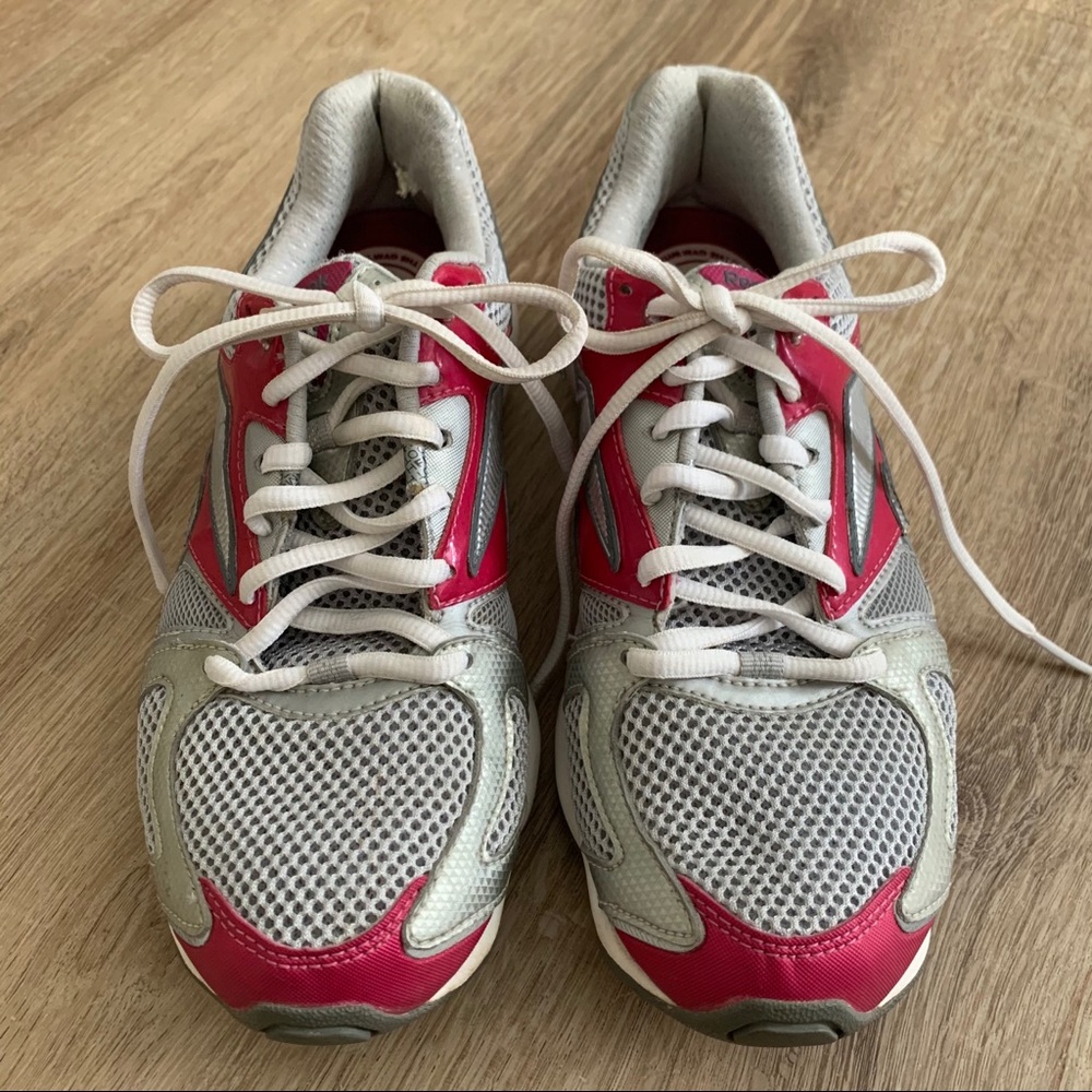Women’s Reebok EasyTone Inspire sneakers, size 7
